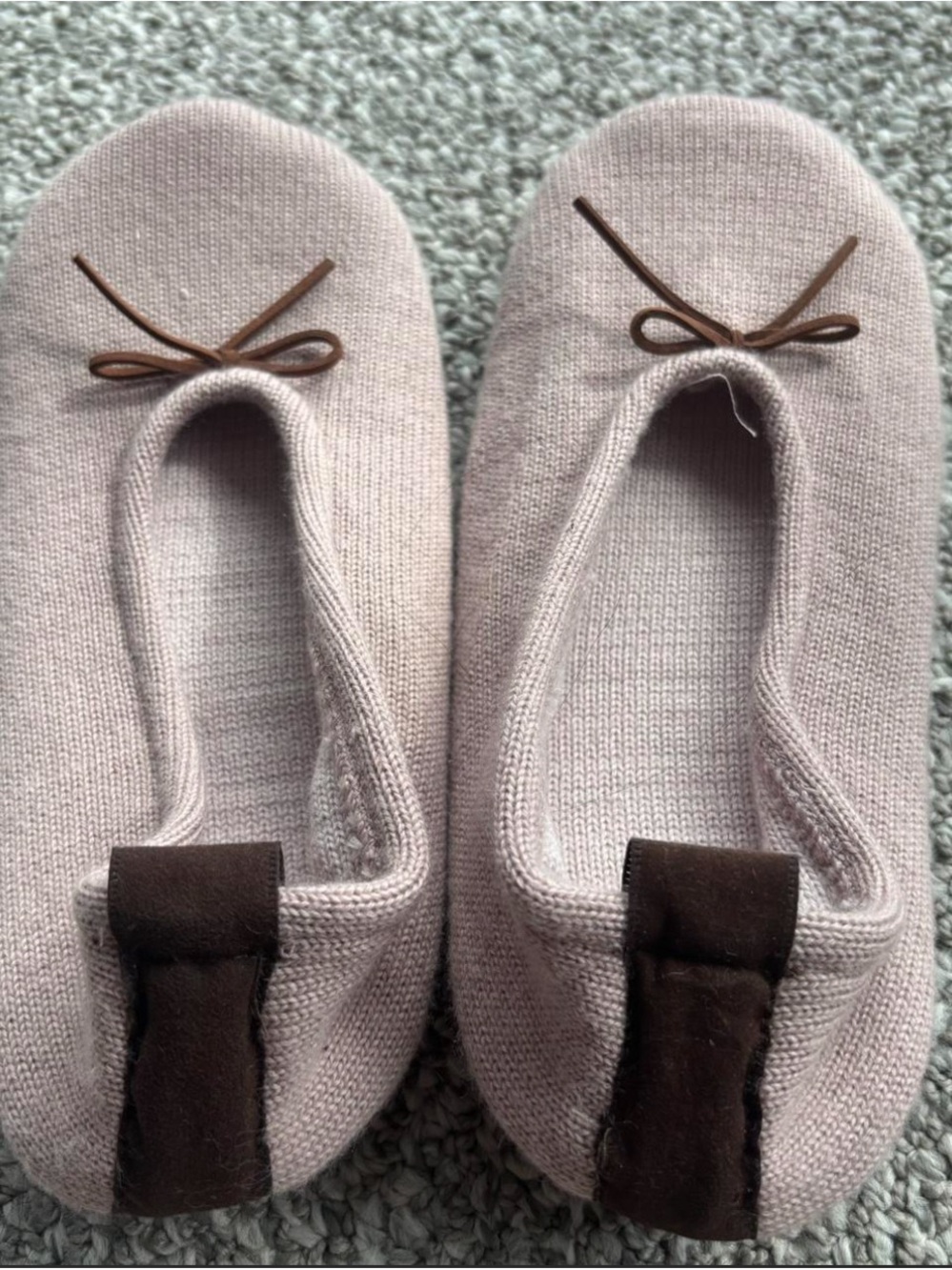 Light Mauve Knit Ballet Slipper Socks with Brown Bow